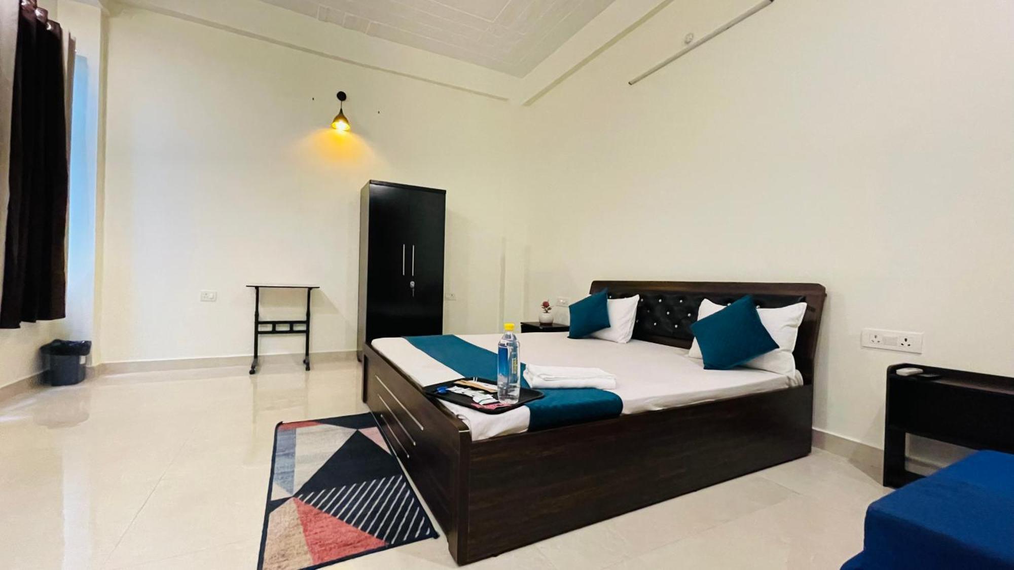 Atulyam Stays Sushant Golf City لاكناو المظهر الخارجي الصورة