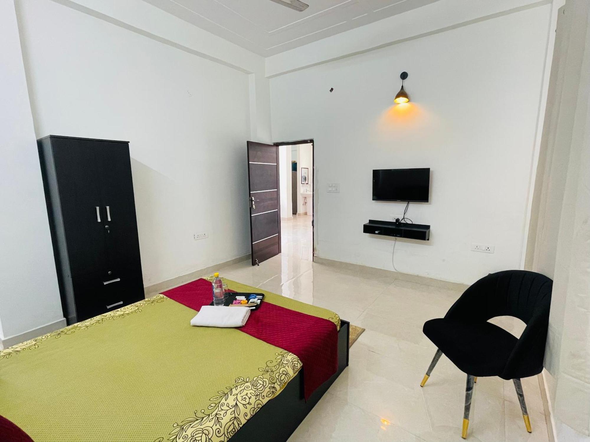 Atulyam Stays Sushant Golf City لاكناو المظهر الخارجي الصورة