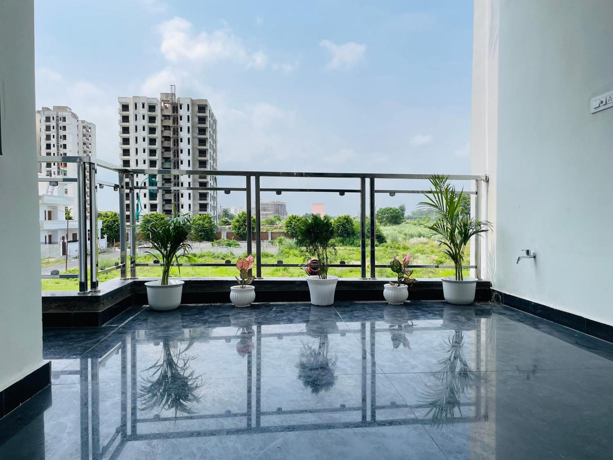 Atulyam Stays Sushant Golf City لاكناو المظهر الخارجي الصورة