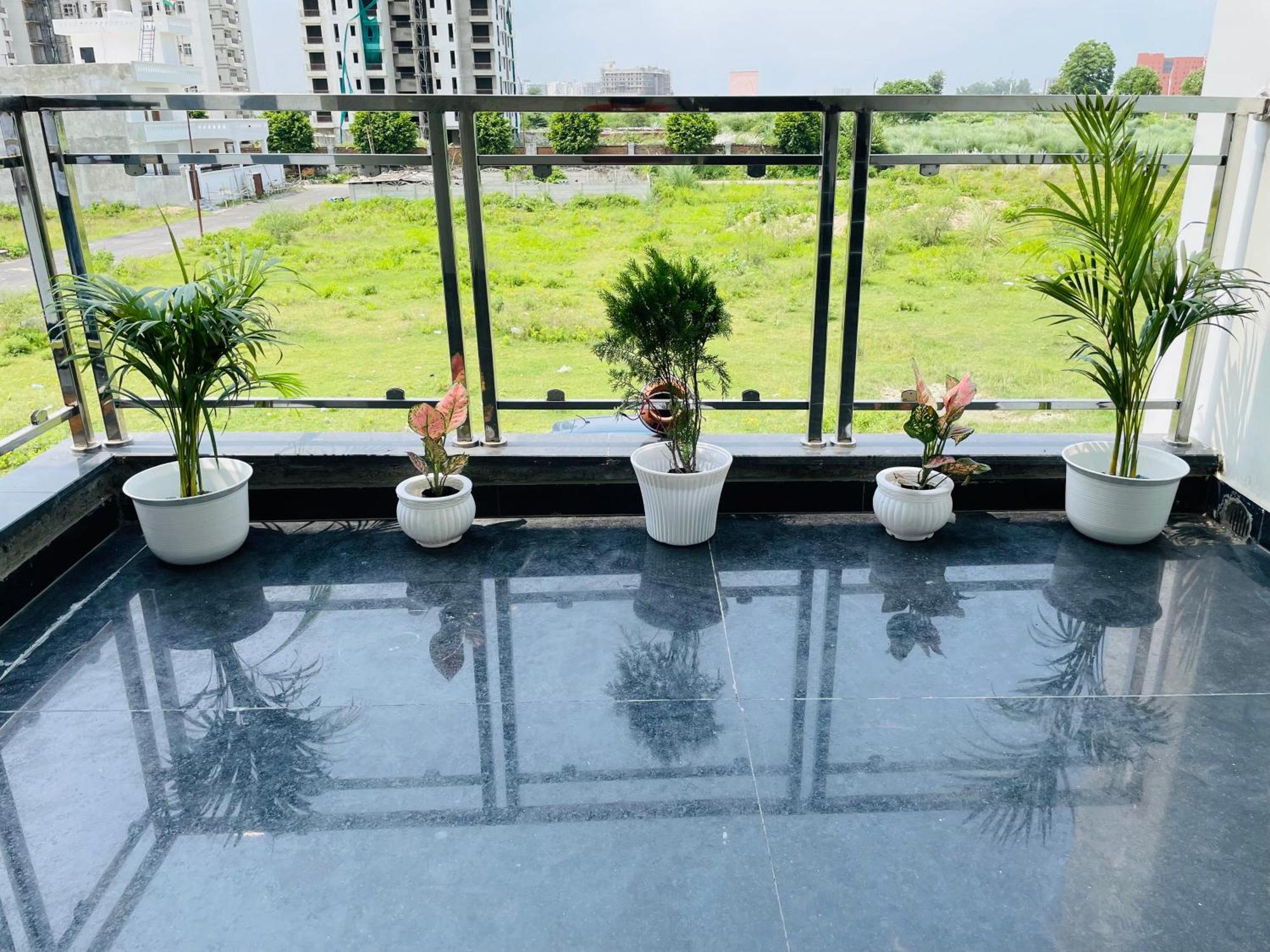 Atulyam Stays Sushant Golf City لاكناو المظهر الخارجي الصورة