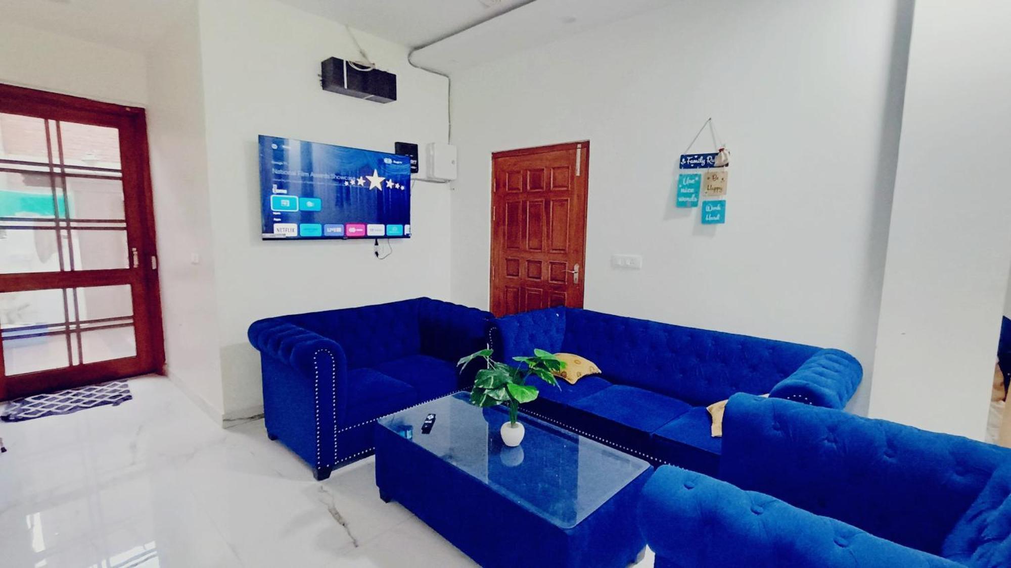 Atulyam Stays Sushant Golf City لاكناو المظهر الخارجي الصورة